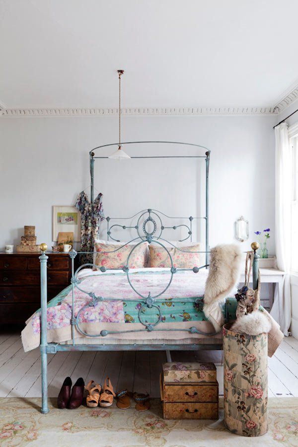 Renew Your Bedroom With Iron Bed Designs