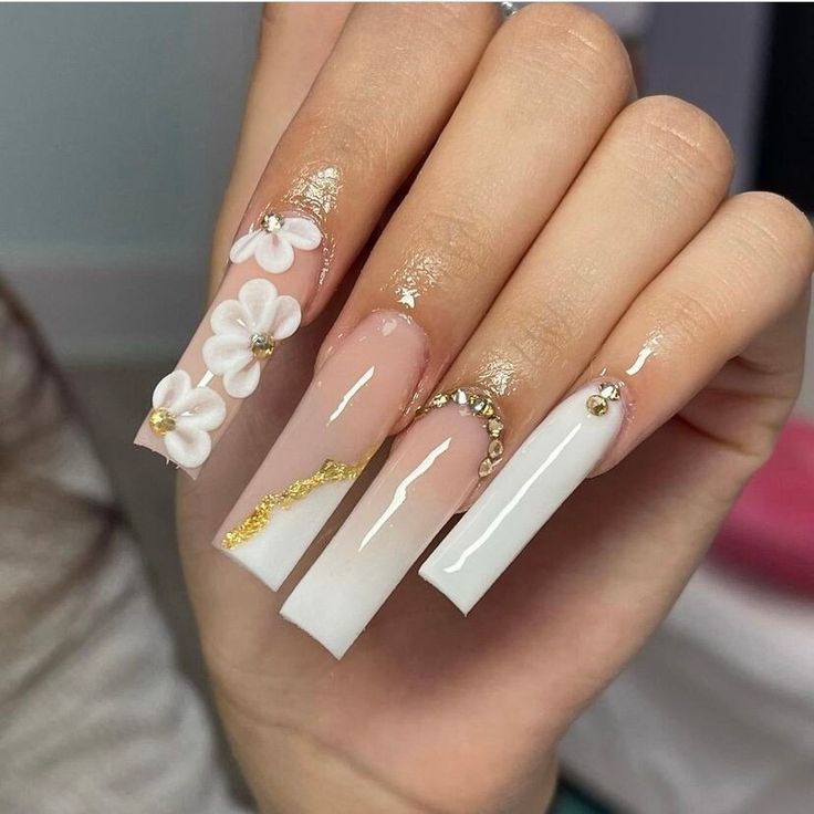 Discover 30 glamorous white nail designs that will make you the center of attention.