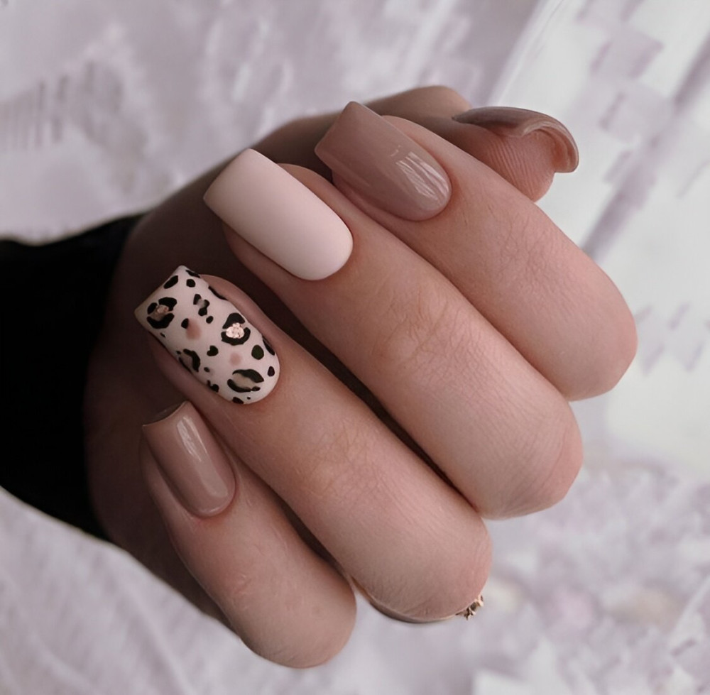 Short and Sweet: 30 Charming Square Nail Designs That Will Steal Your Heart. - COOT