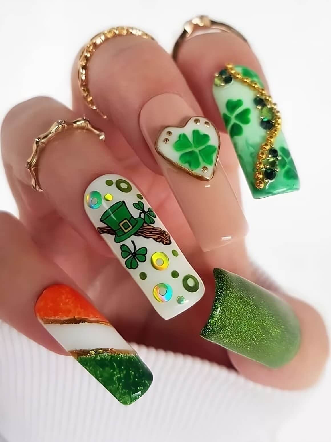 "30 30 St. Patrick’s Day Nail Ideas That Will Bring You A Jolly Holiday - 211