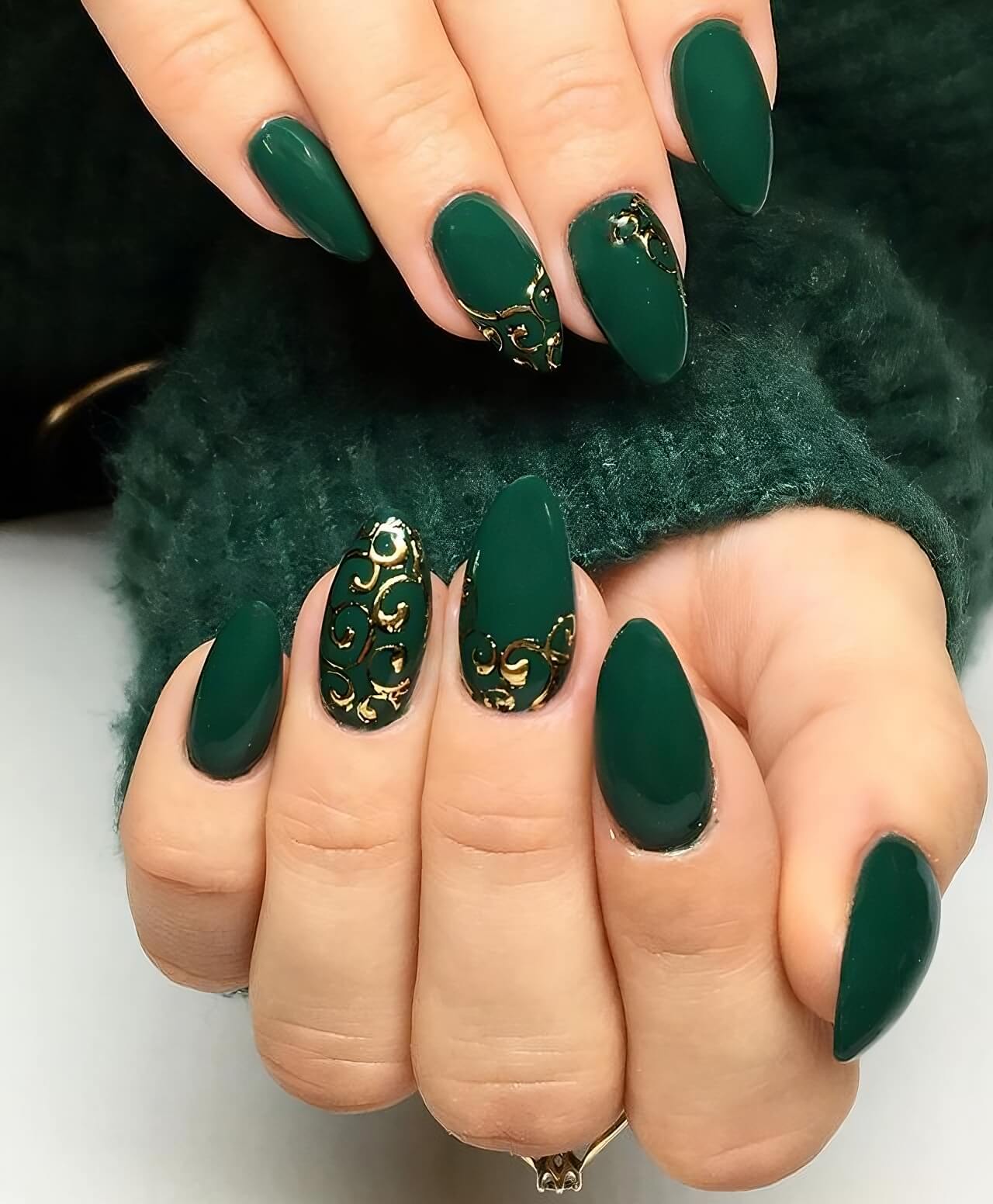 "30 30 St. Patrick’s Day Nail Ideas That Will Bring You A Jolly Holiday - 213