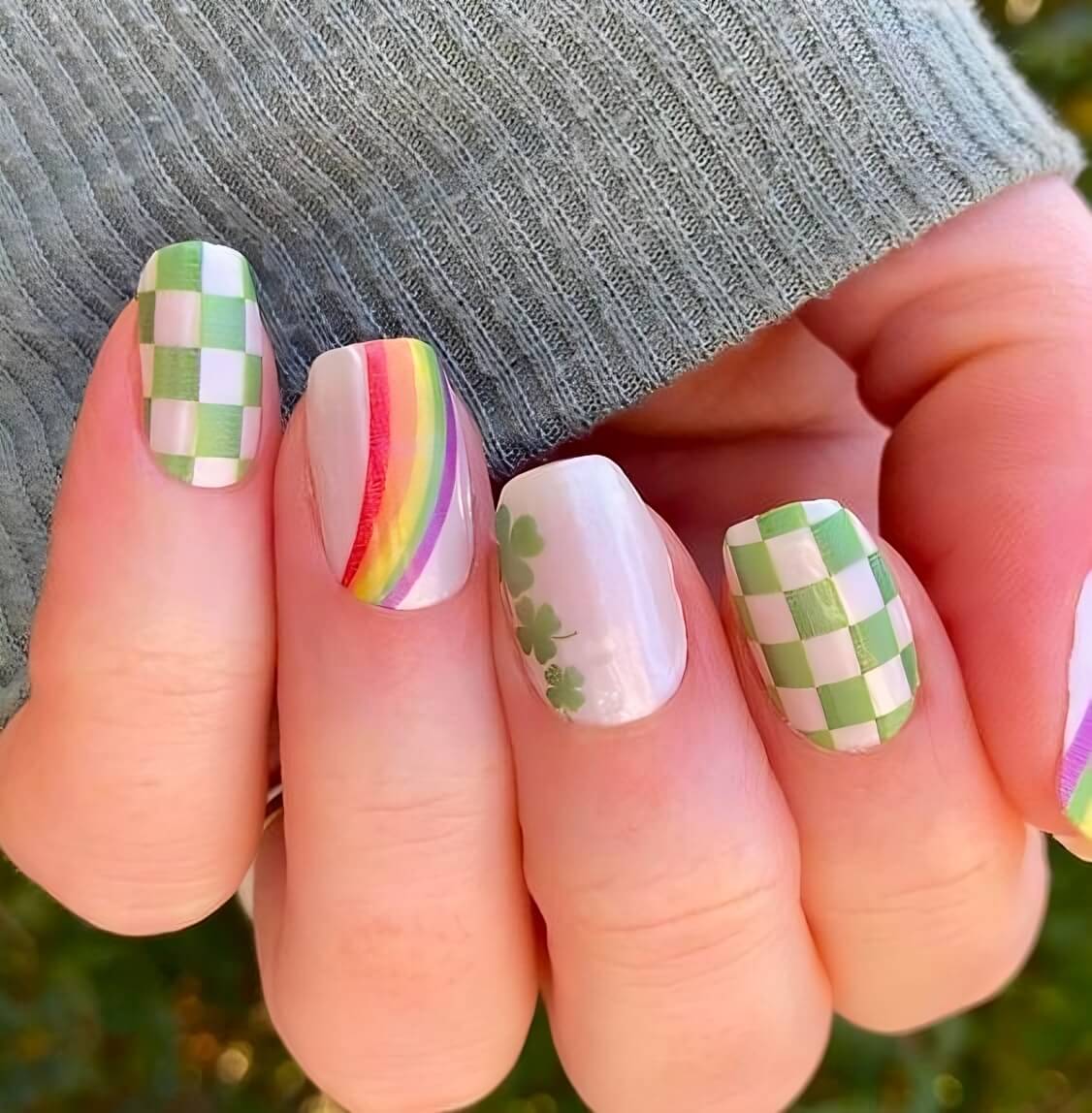 "30 30 St. Patrick’s Day Nail Ideas That Will Bring You A Jolly Holiday - 235