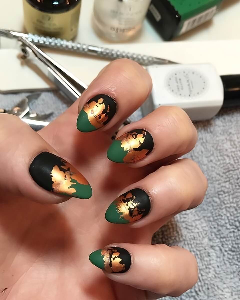 "30 30 St. Patrick’s Day Nail Ideas That Will Bring You A Jolly Holiday - 193